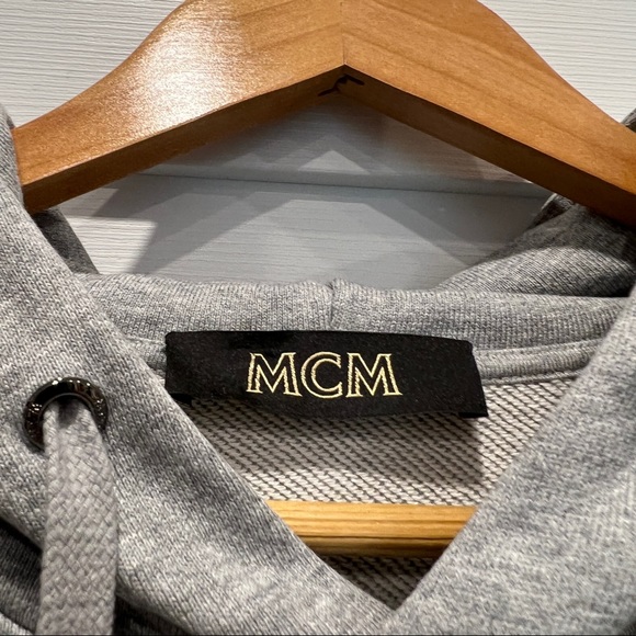 SOLD MCM Brand New Gray Sweater Size M - Picture 3 of 5